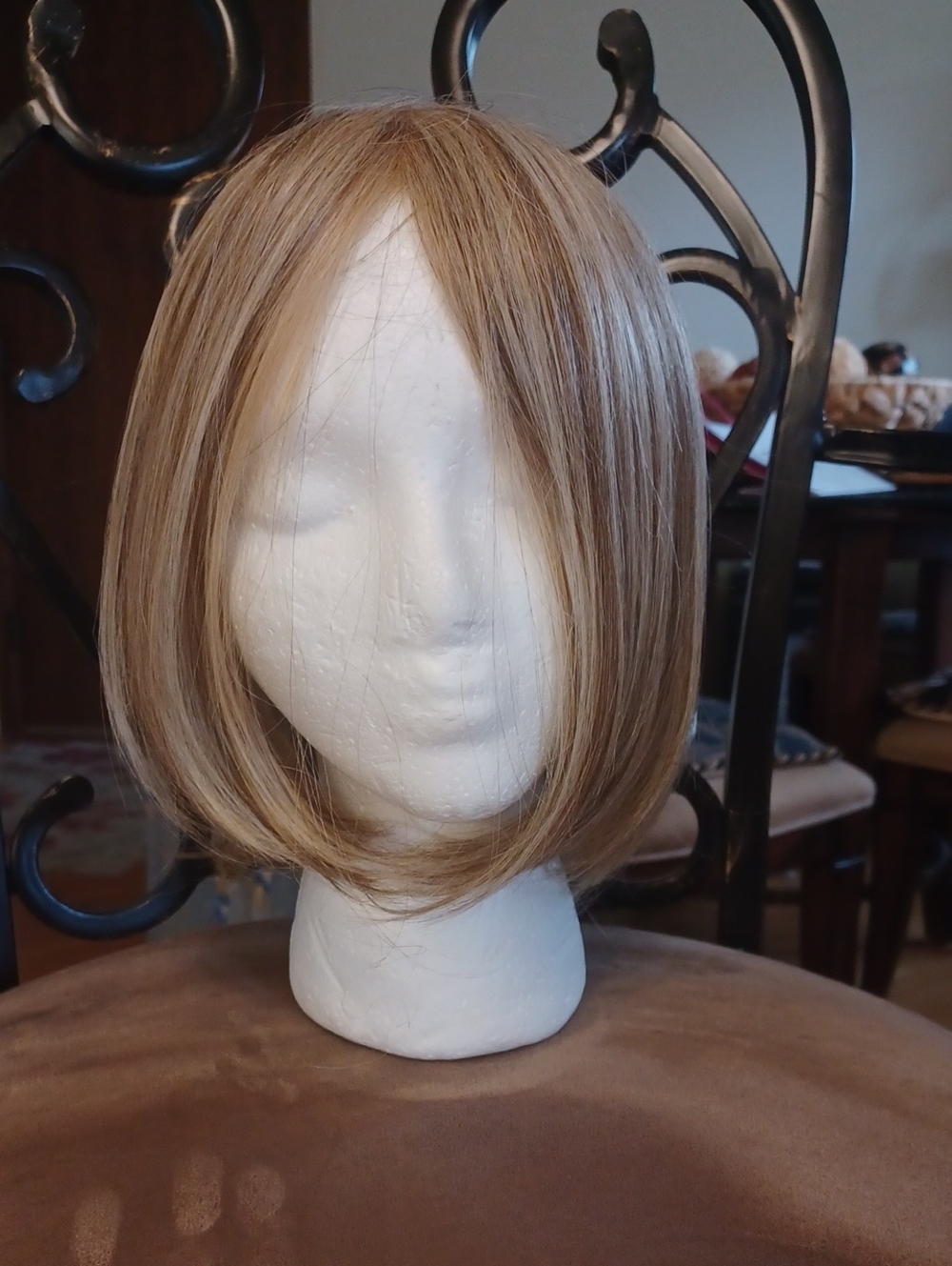 Raquel Welch 10 Inch Hair Topper. Pale Honey Blonde